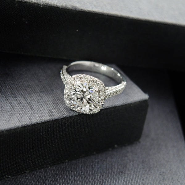 bague de fiançailles diamant rond 1,50 carat