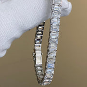 Bracelet rivière diamants taille-émeraude 40 carat