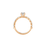 Solitaire diamant synthétique ovale 1.00 Ct épaulé de diamants marquises et ronds or rose 14 carats Roma