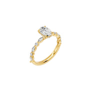 Solitaire diamant synthétique ovale 1.00 Ct épaulé de diamants marquises et ronds or jaune 14 carats Roma