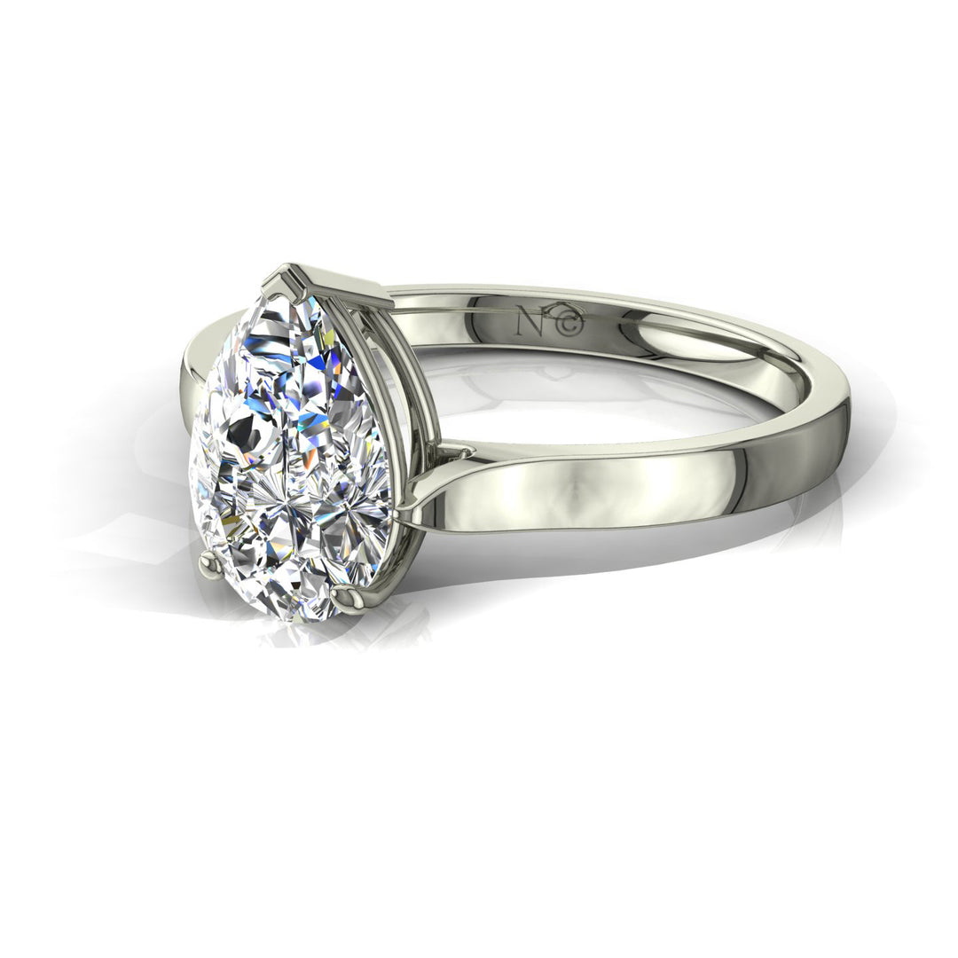 Solitaire Camilla bague diamant poire 1.00 carat or blanc