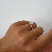 Bague Clotilda solitaire diamant rond 1.70 carat or rose 14 carats