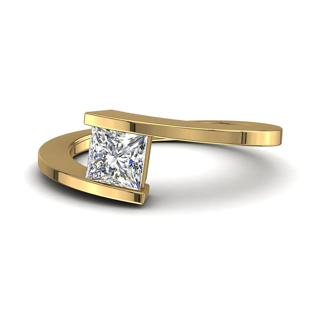 Solitaire diamant princesse 0.80 carat or jaune Francesca