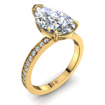 Load image into Gallery viewer, Solitaire bague diamant poire et diamants ronds 3.20 carats or jaune Noémie
