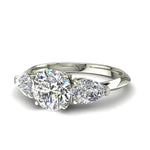 Load image into Gallery viewer, Bague solitaire 1.40 carat or blanc diamant rond et diamants poires Rosa
