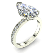 Solitaire bague diamant naturel poire et diamants naturels ronds 2.20 carats or blanc Noémie