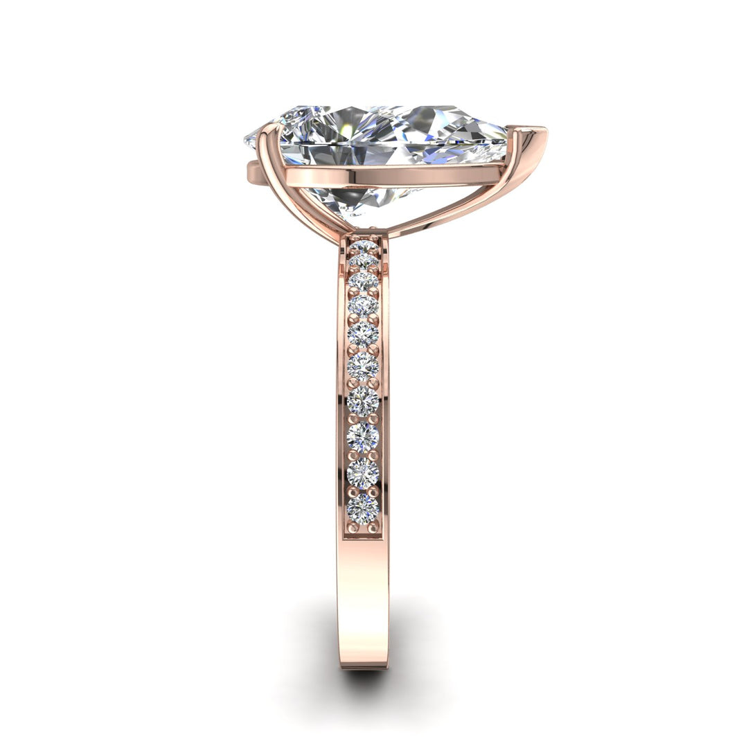 Solitaire diamant poire et diamants ronds 3.20 carats or rose Noémie