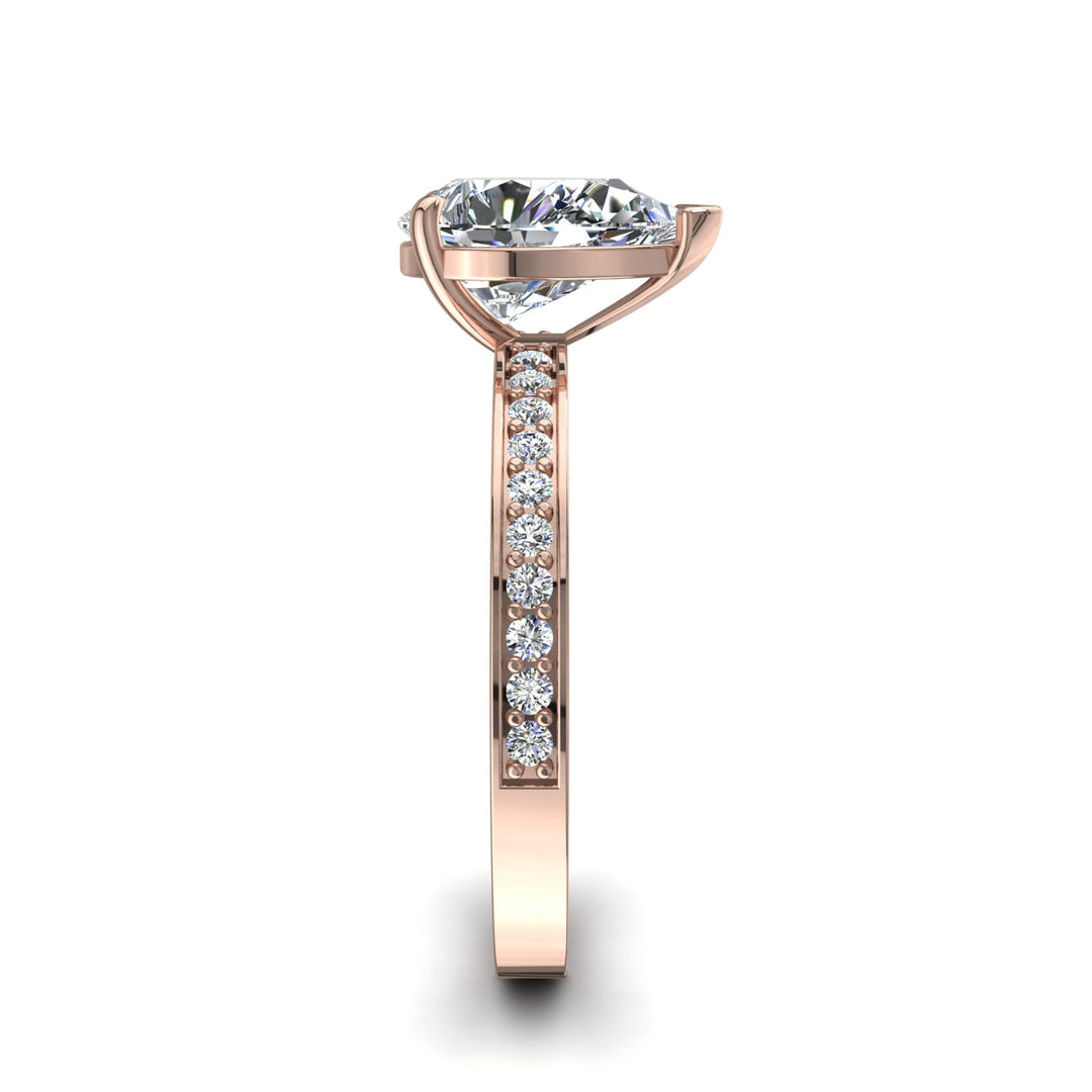 Solitaire diamant synthétique poire et diamants synthétiques ronds Noémie 1.70 carat or rose