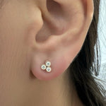 Load image into Gallery viewer, Boucles d&#39;oreilles diamants naturels ronds 0.30 carat or jaune Liliana
