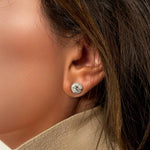 Load image into Gallery viewer, Boucles d&#39;oreilles diamants ronds 1.40 carat or blanc Agata
