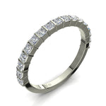 Load image into Gallery viewer, Demi-alliance 17 diamants princesses 0.60 carat or blanc Lucia
