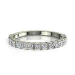 Load image into Gallery viewer, Demi-alliance 17 diamants princesses 0.60 carat or blanc Lucia
