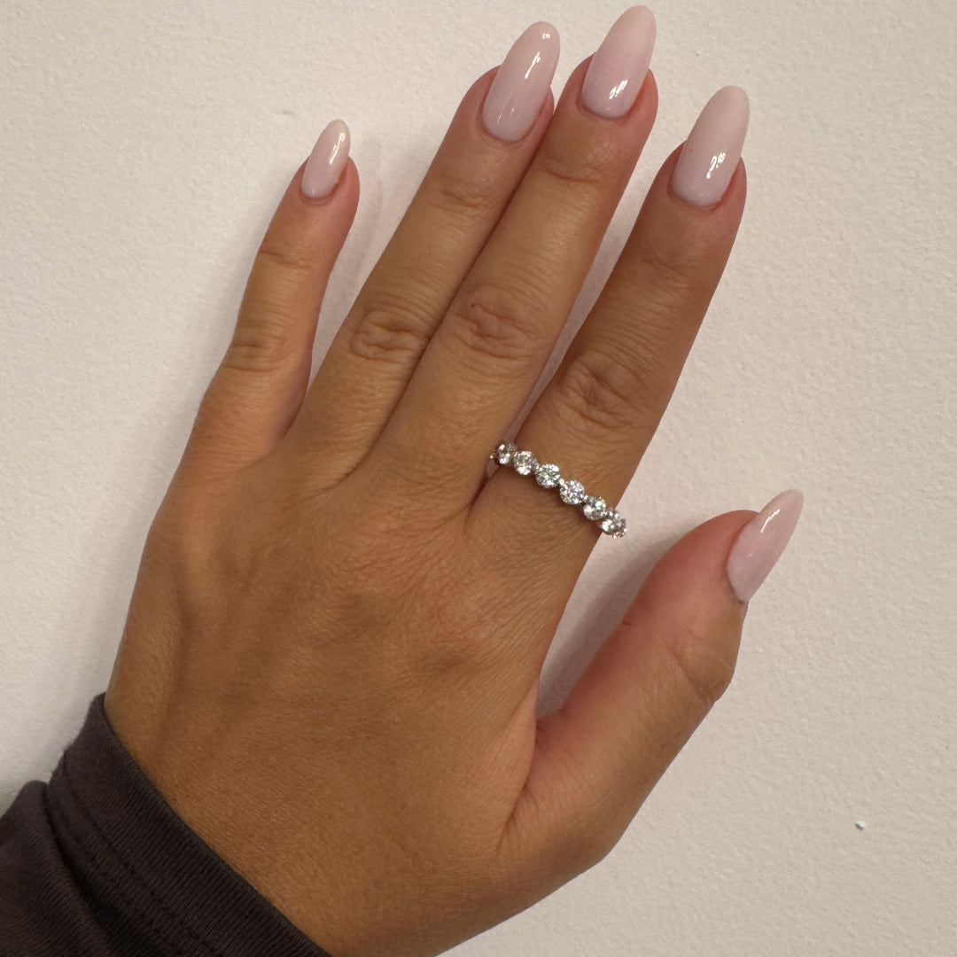 Demi-alliance 9 diamants naturels ronds 1.60 carat or jaune Martina