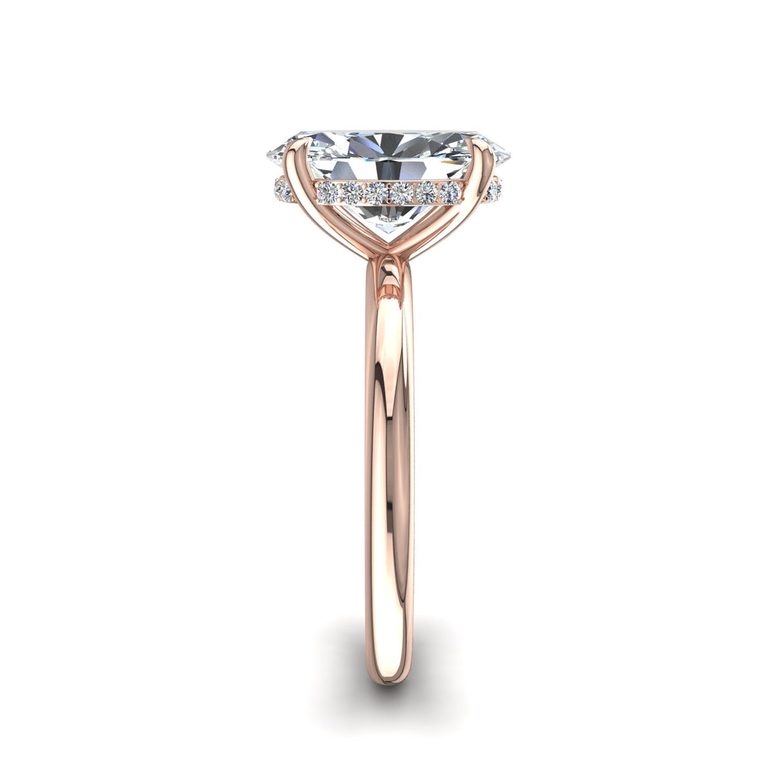 Bague solitaire 3.10 carats or rose diamant naturel ovale et diamants naturels ronds Romy