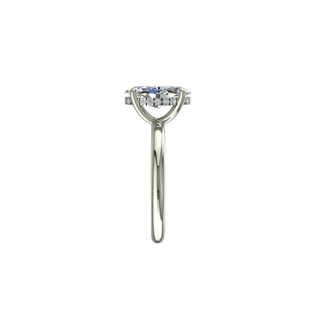 Bague solitaire 2.08 carats or blanc diamant synthétique marquise et diamants synthétiques ronds Chloé