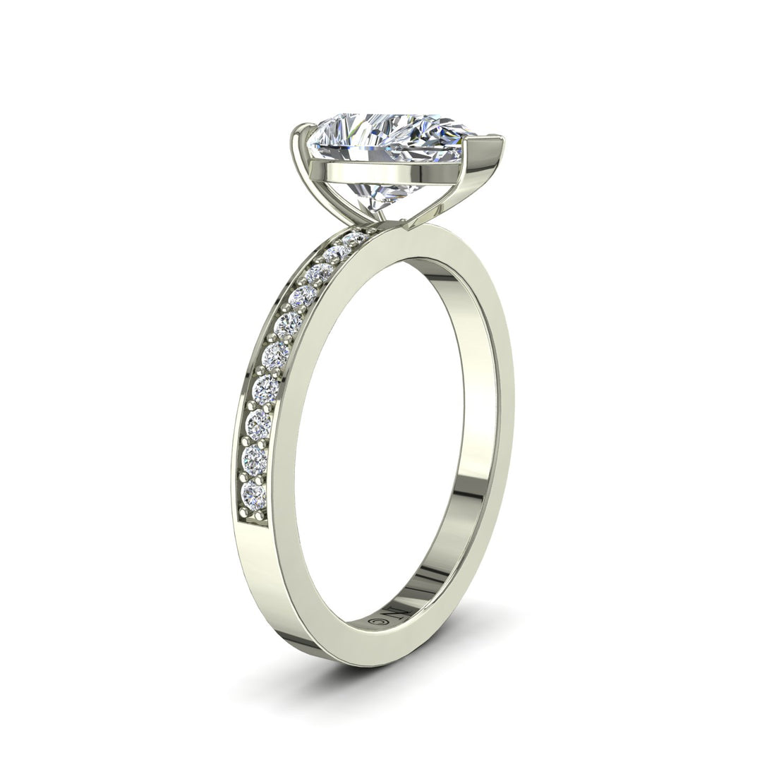 Solitaire Noémie bague diamant synthétique poire et diamants synthétiques ronds 1.70 carat or blanc