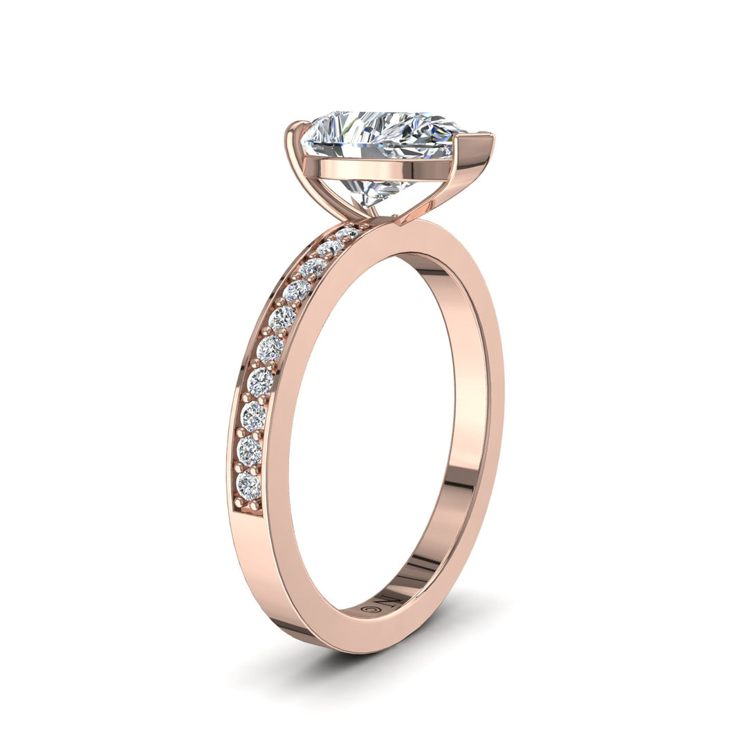 Bague Noémie solitaire diamant synthétique poire et diamants synthétiques ronds 1.70 carat or rose