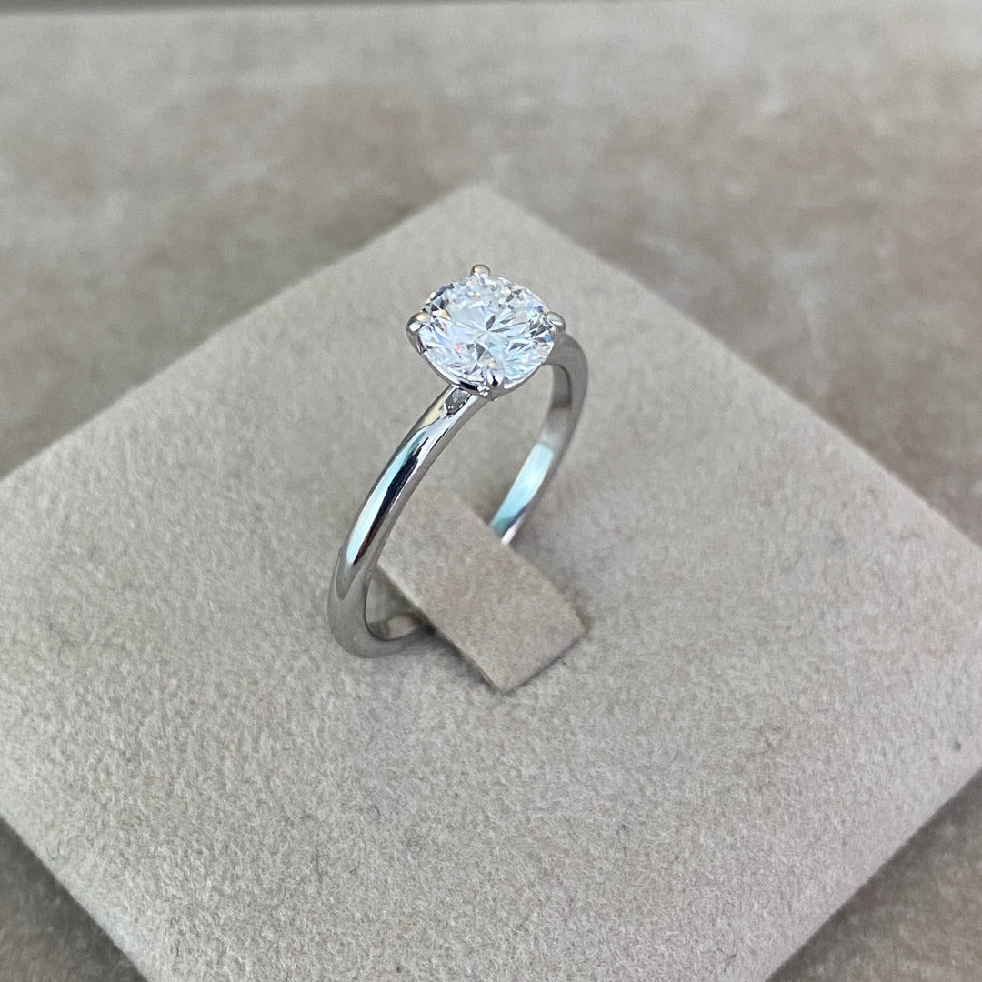 Solitaire diamant naturel rond 0.60 carat or blanc Ely